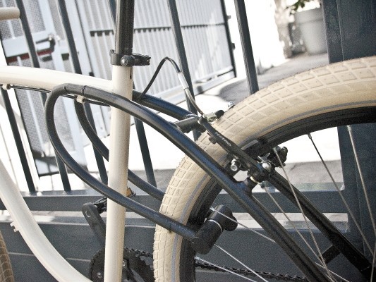Zeldzaamheid In het algemeen riem Frameblock maakt slot van eigen fiets – Geekly.nl